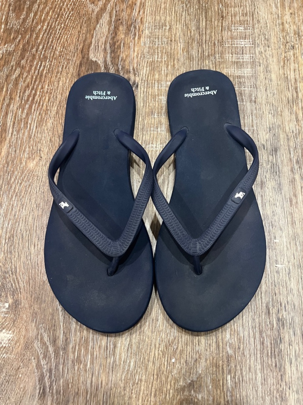Abercrombie & Fitch Women’s Dark Blue Flip Flop Sandals